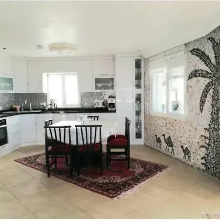 Perice Apartment *
